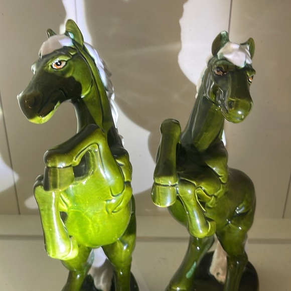 Mid-Century Drip Glazed Dark Green Pair Horses
White Mane and tail - Picture 7 of 9